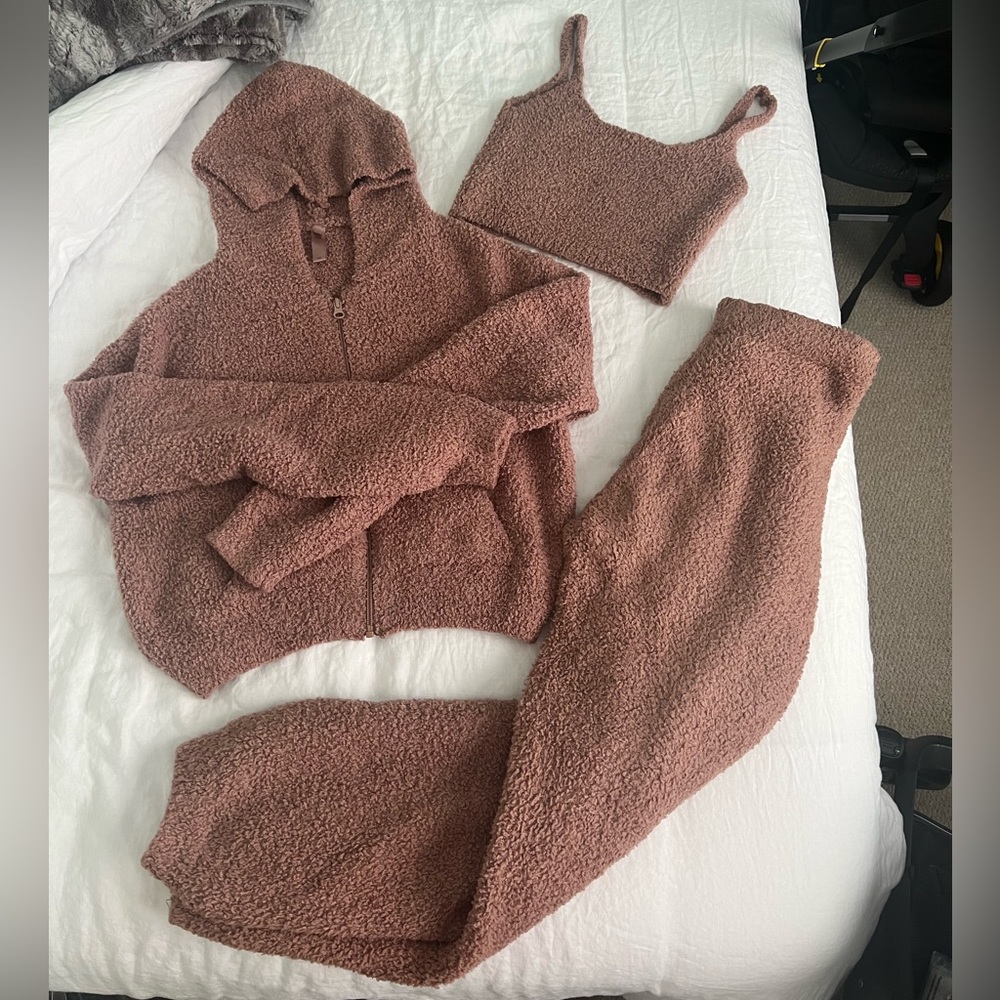 SKIMS Tan Lounge Set